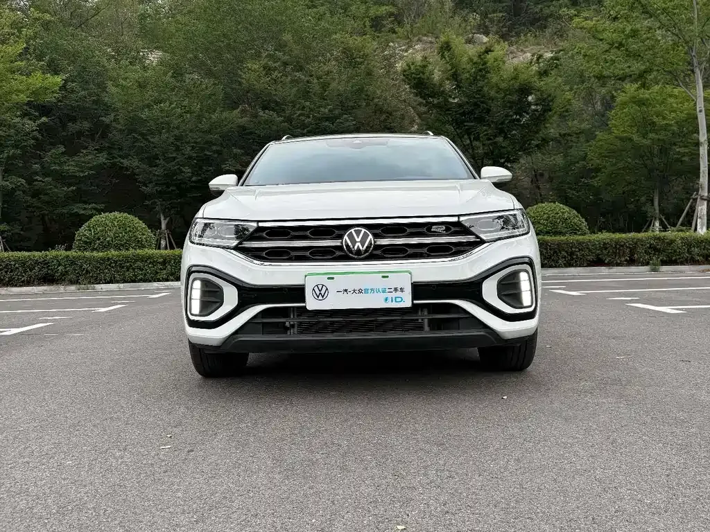 Volkswagen T-Roc — фото 2
