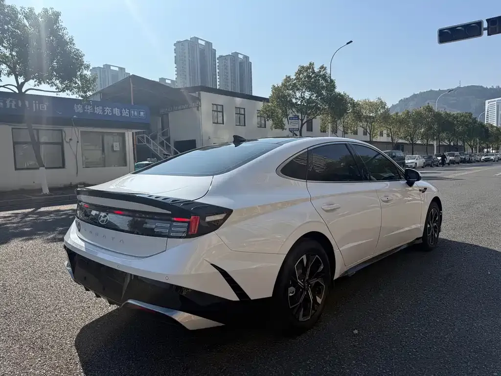 Hyundai Sonata — фото 3