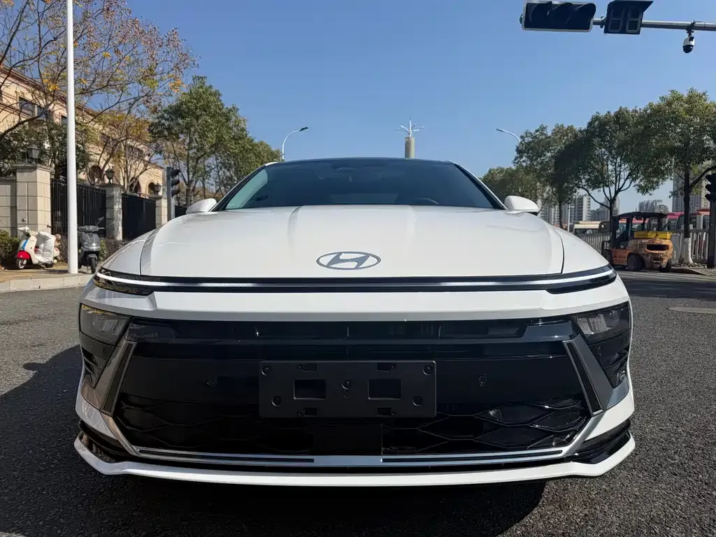 Hyundai Sonata — фото 4