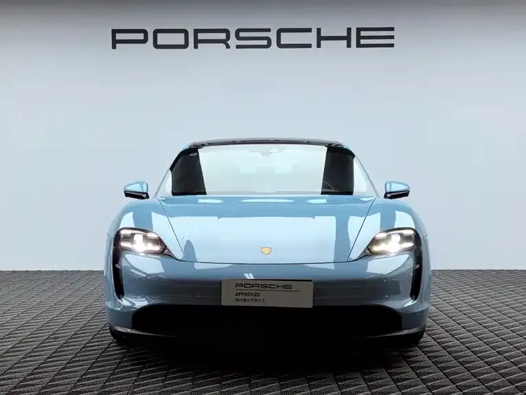 Porsche Taycan — фото 7