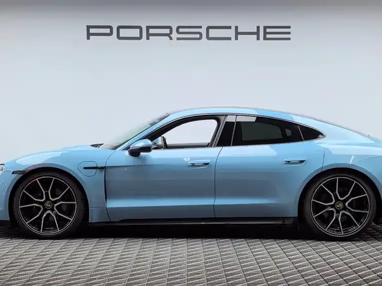 Porsche Taycan — фото 5