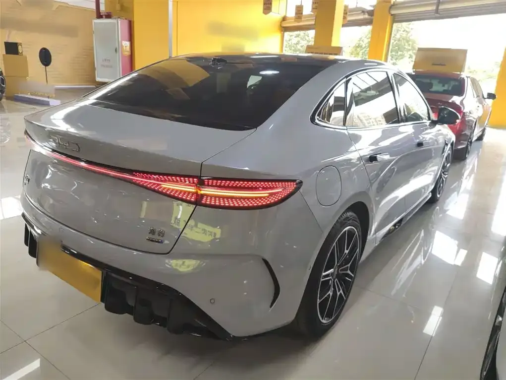 BYD Seal — фото 2