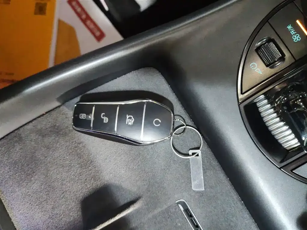 BYD Seal — фото 4