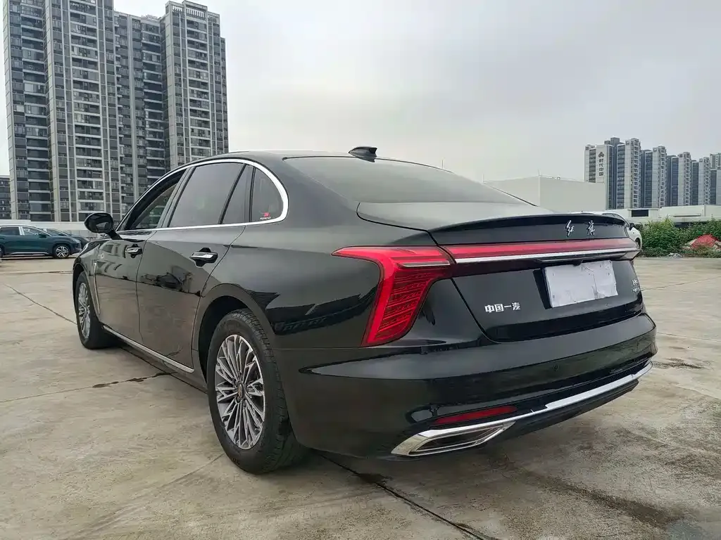 Hongqi H5 — фото 9