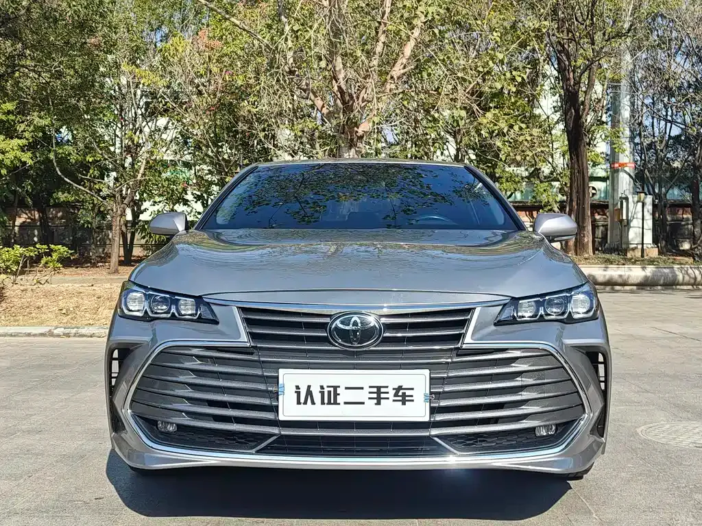 Toyota Avalon — фото 10