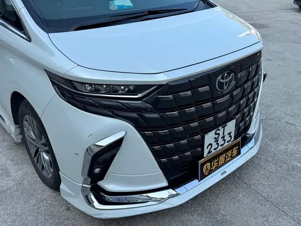 Toyota Alphard — фото 3