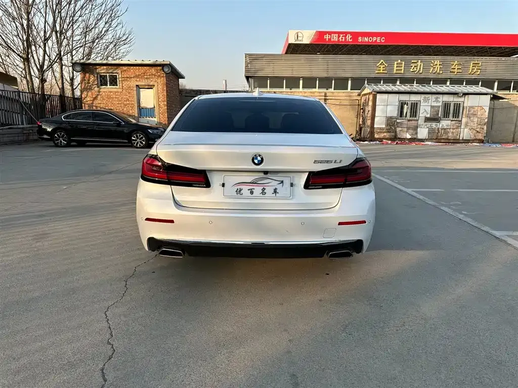 BMW 5 Series — фото 10