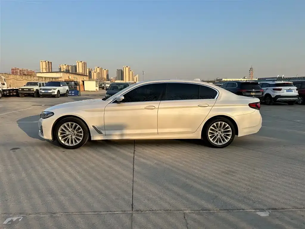BMW 5 Series — фото 4