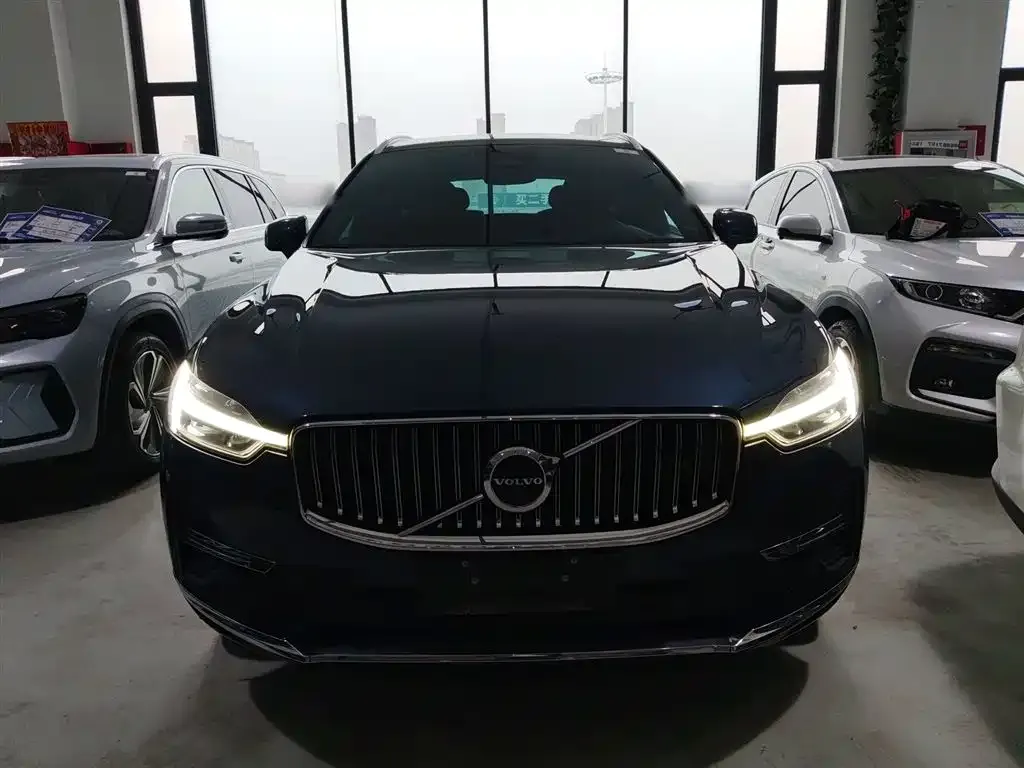 Volvo XC60 — фото 2