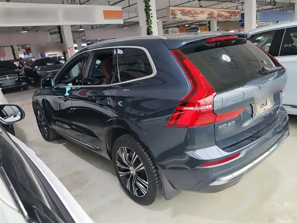 Volvo XC60 — фото 3