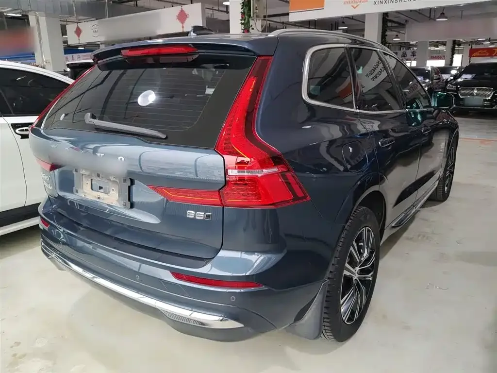 Volvo XC60 — фото 10