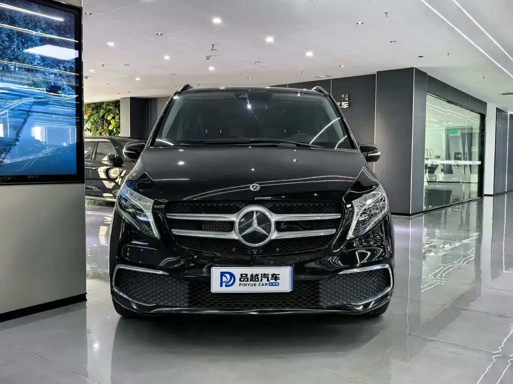 Mercedes-Benz V-Class — фото 2
