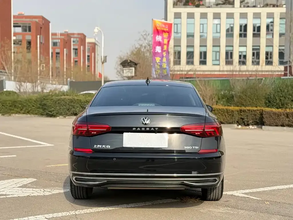 Volkswagen Passat — фото 10