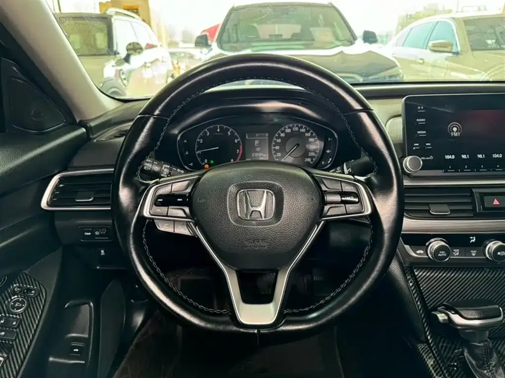 Honda Accord — фото 4