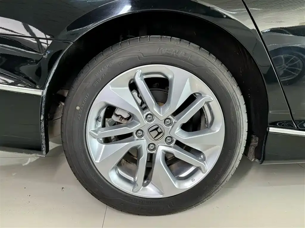 Honda Accord — фото 5