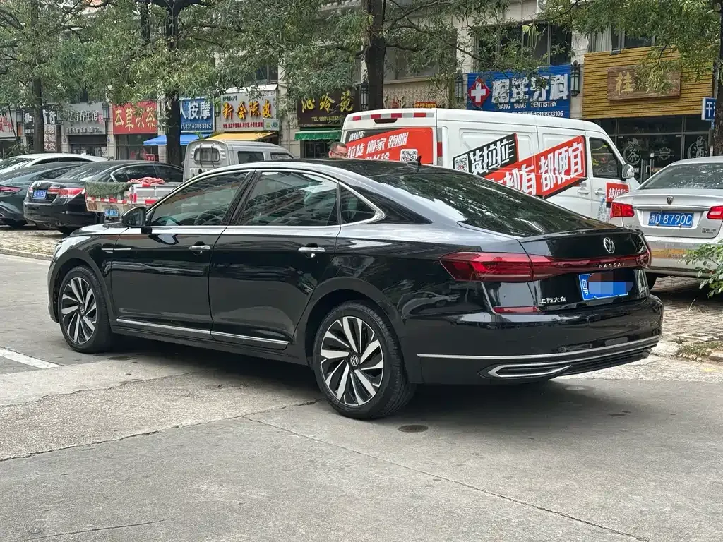 Volkswagen Passat — фото 6