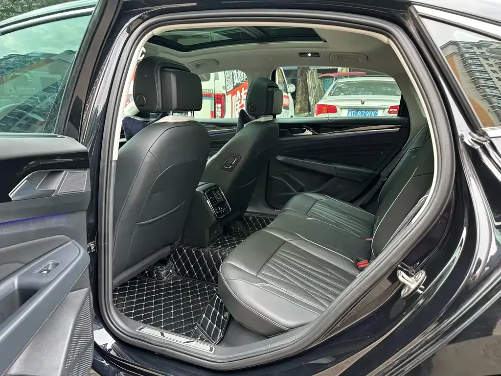 Volkswagen Passat — фото 5