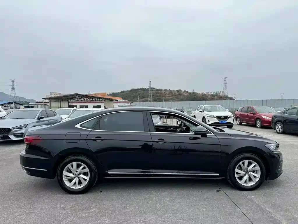 Volkswagen Passat — фото 4