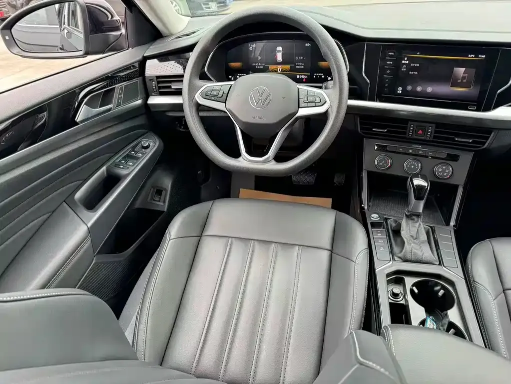 Volkswagen Passat — фото 9