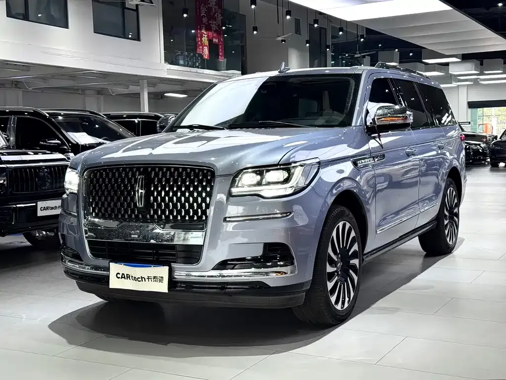 Lincoln Navigator — фото 1