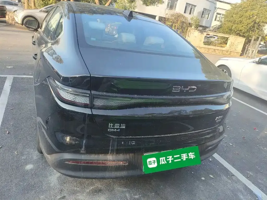 BYD Seal 05 DM-i — фото 9