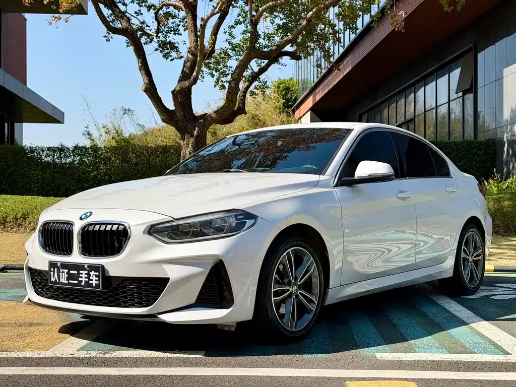 BMW 1 Series — фото 1