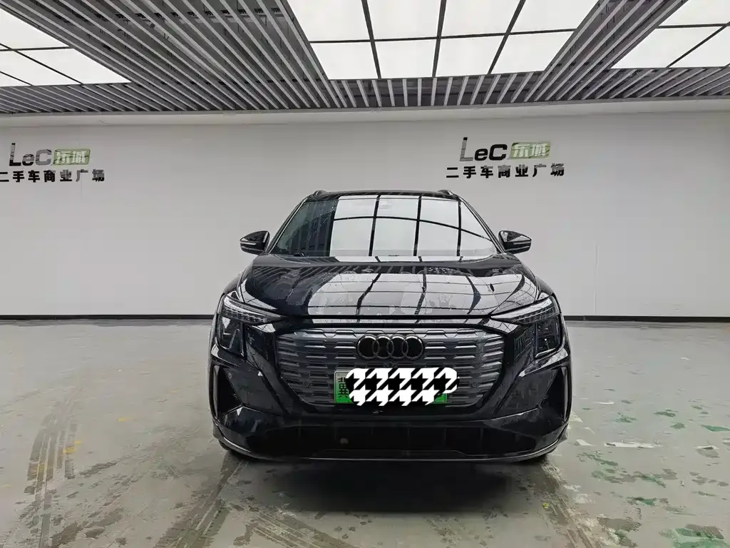 Audi Q5 e-tron — фото 8