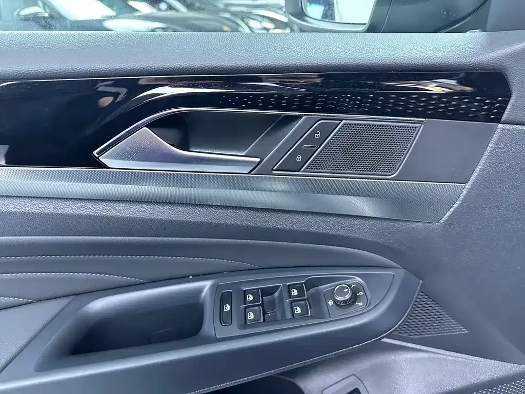 Volkswagen Passat — фото 9
