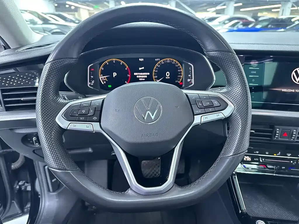 Volkswagen Passat — фото 10