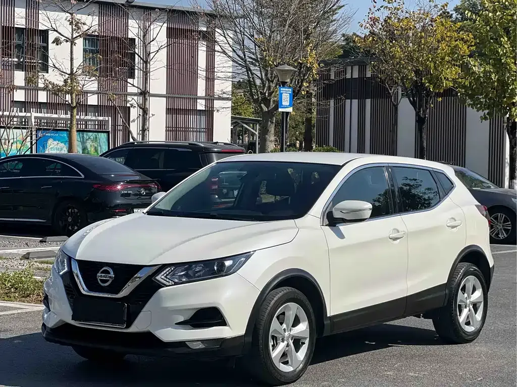 Nissan Qashqai — фото 10