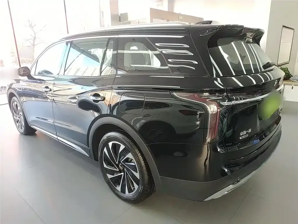 Hongqi HS7 PHEV — фото 4