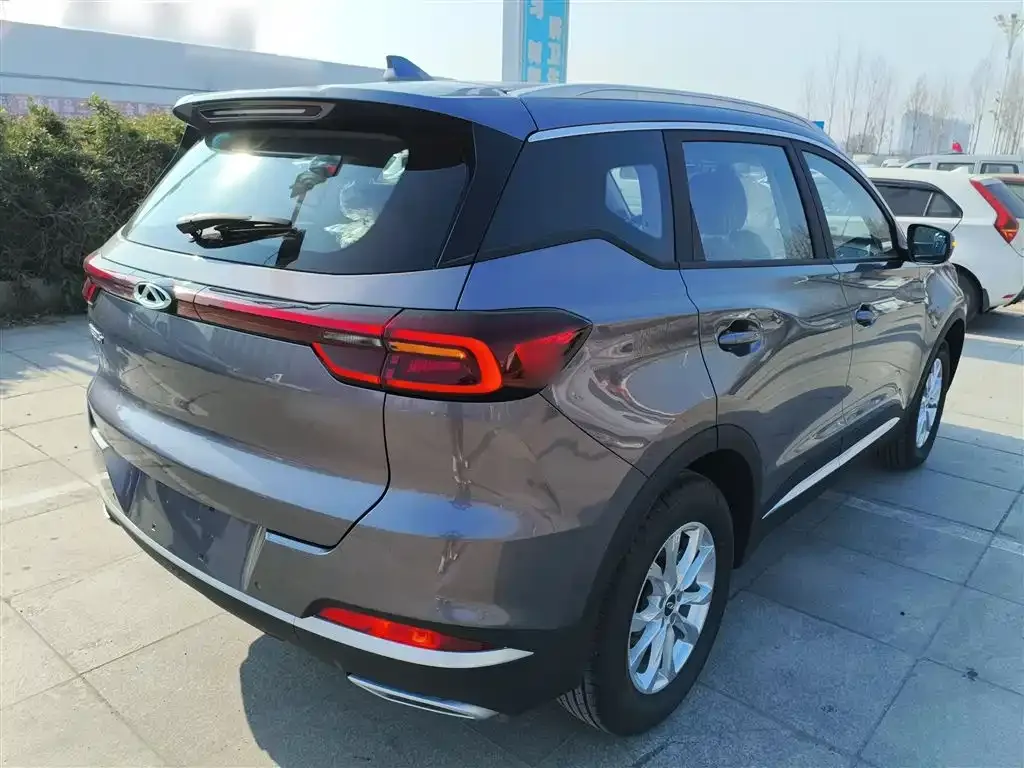 Chery Tiggo 7 — фото 7