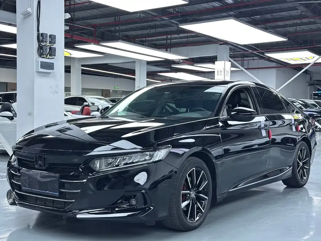 Honda Accord — фото 1