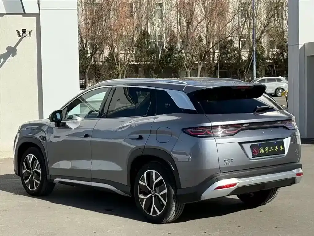 BYD L DM-i — фото 4