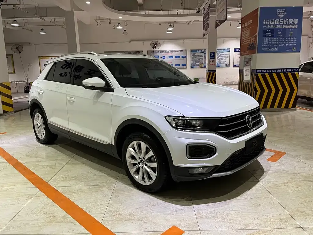 Volkswagen T-Roc — фото 5