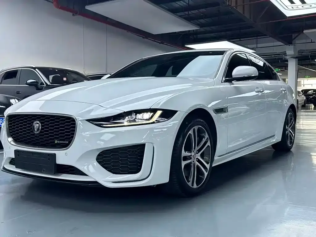 Jaguar XEL — фото 1
