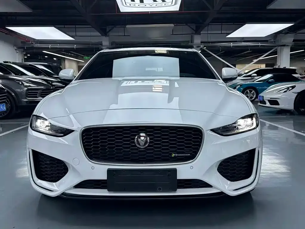 Jaguar XEL — фото 7