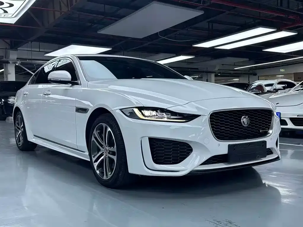 Jaguar XEL — фото 8