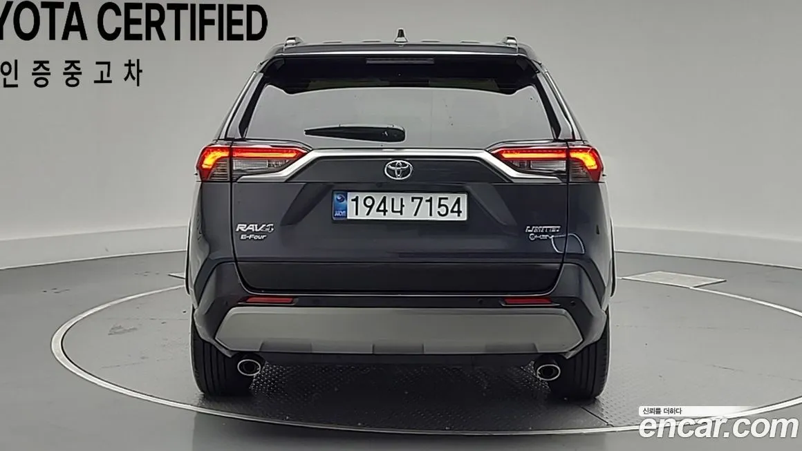 Toyota RAV4 — фото 3