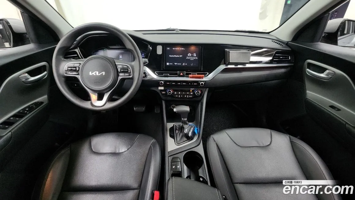 Kia Niro — фото 10