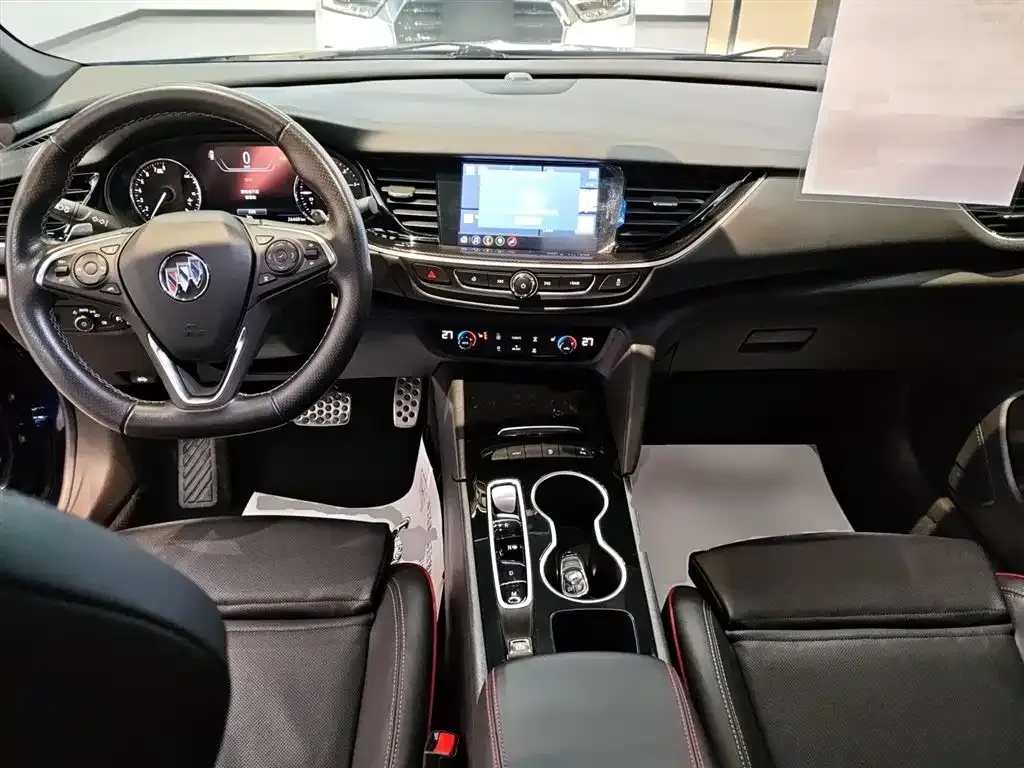 Buick Regal — фото 10