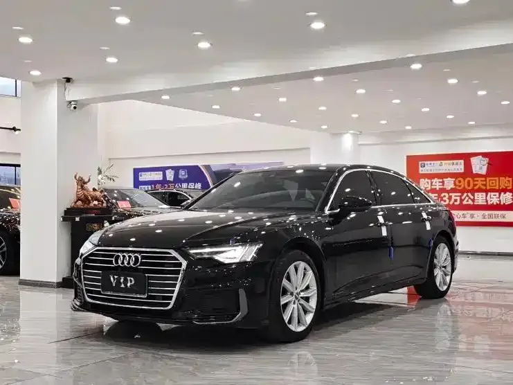 Audi A6L — фото 1