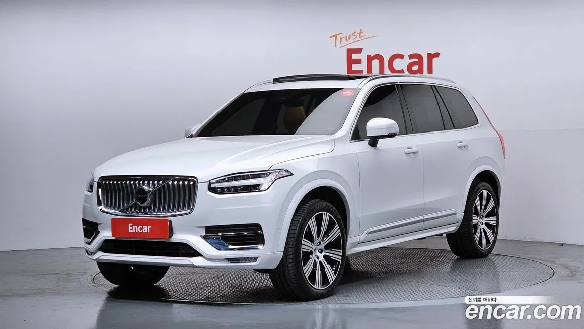 Volvo XC90 — фото 1