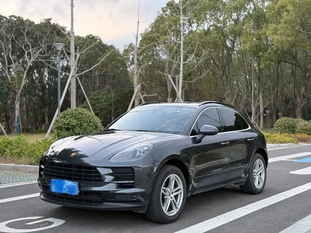 Porsche Macan — фото 1