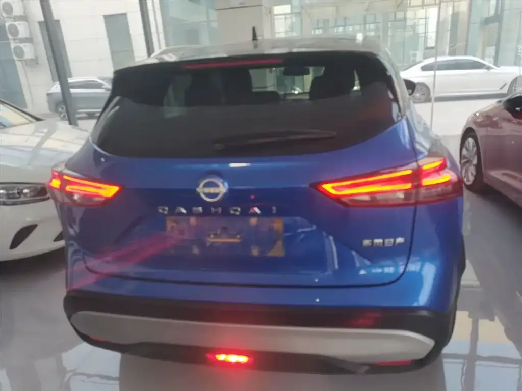 Nissan Qashqai — фото 2