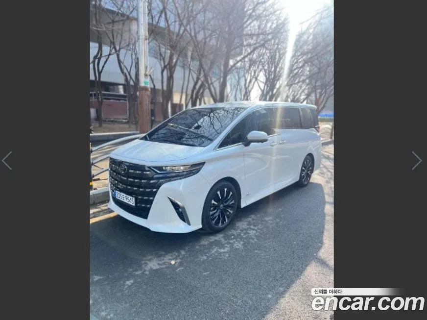 Toyota Alphard — фото 2