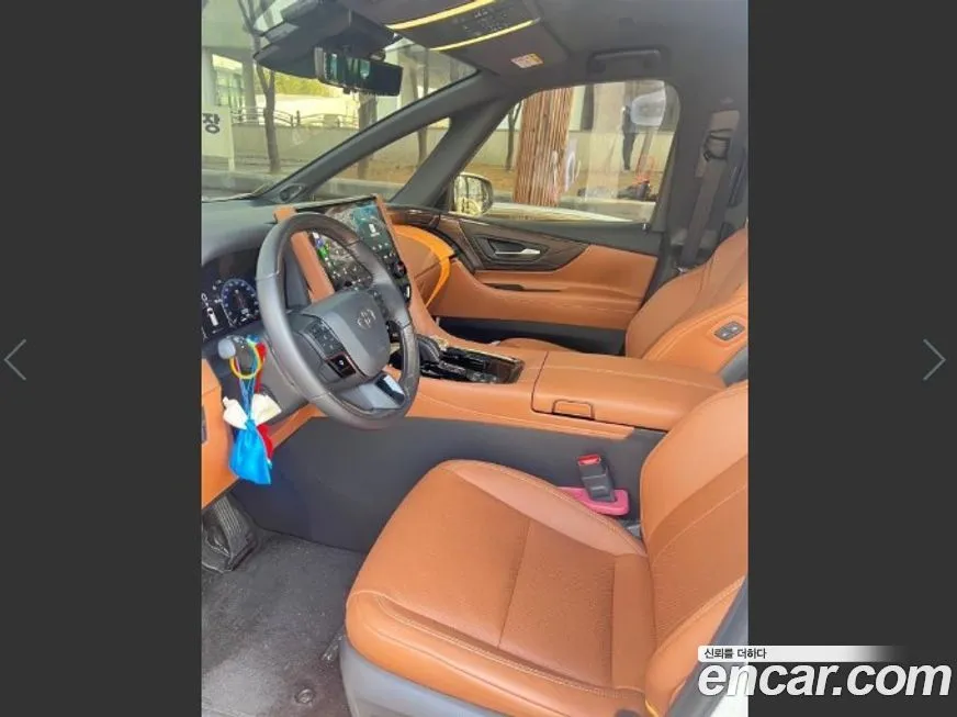 Toyota Alphard — фото 4