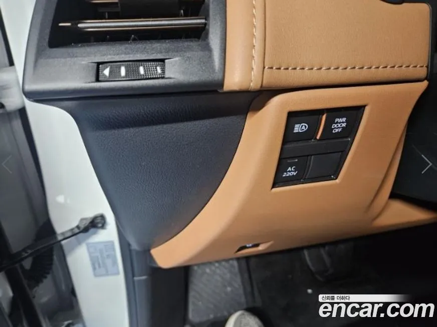 Toyota Alphard — фото 8