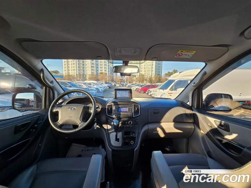 Hyundai Starex — фото 10