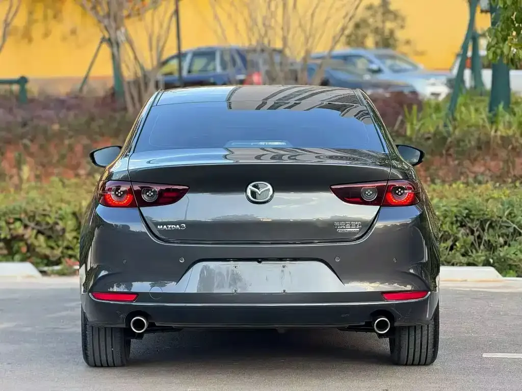 Mazda 3 Axela — фото 2